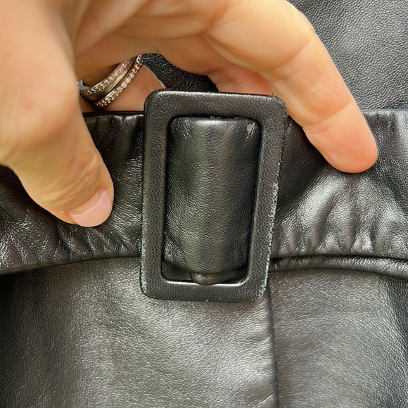 Teenflo leather 🔥and viscose 🔥belted blazer - Picture 7 of 9